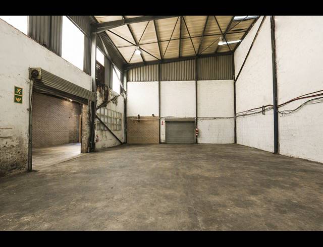 2,986M² WAREHOUSE FOR SALE IN SPRINGFIELD